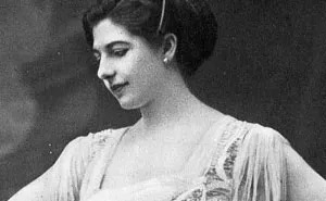 45 Historical Figures Who Were Way Hotter Than You’d Expect