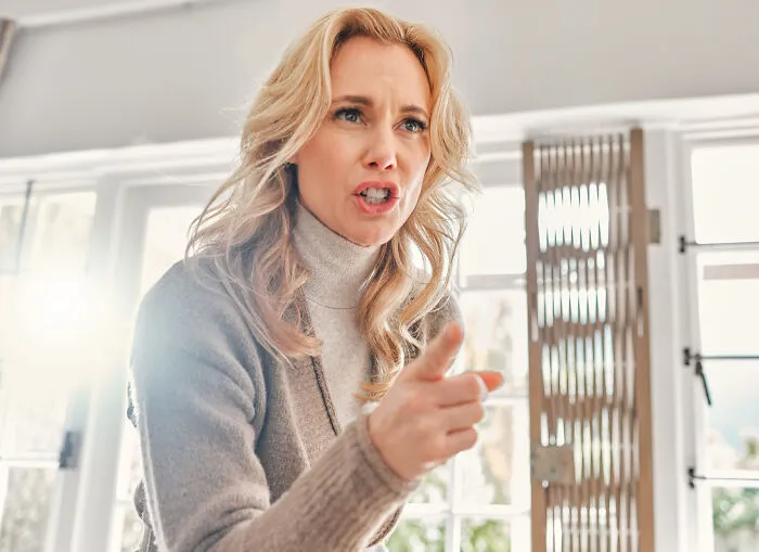 30 Bizarre Things Women Found Out Others Actually Go Through Too