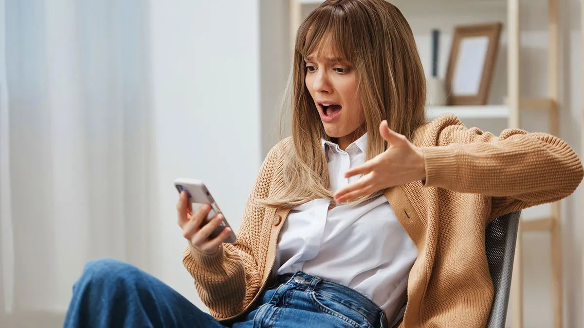 Wife Texts Hubby’s Mistress’s Husband To Expose Affair, Asks Internet If She Went Too Far