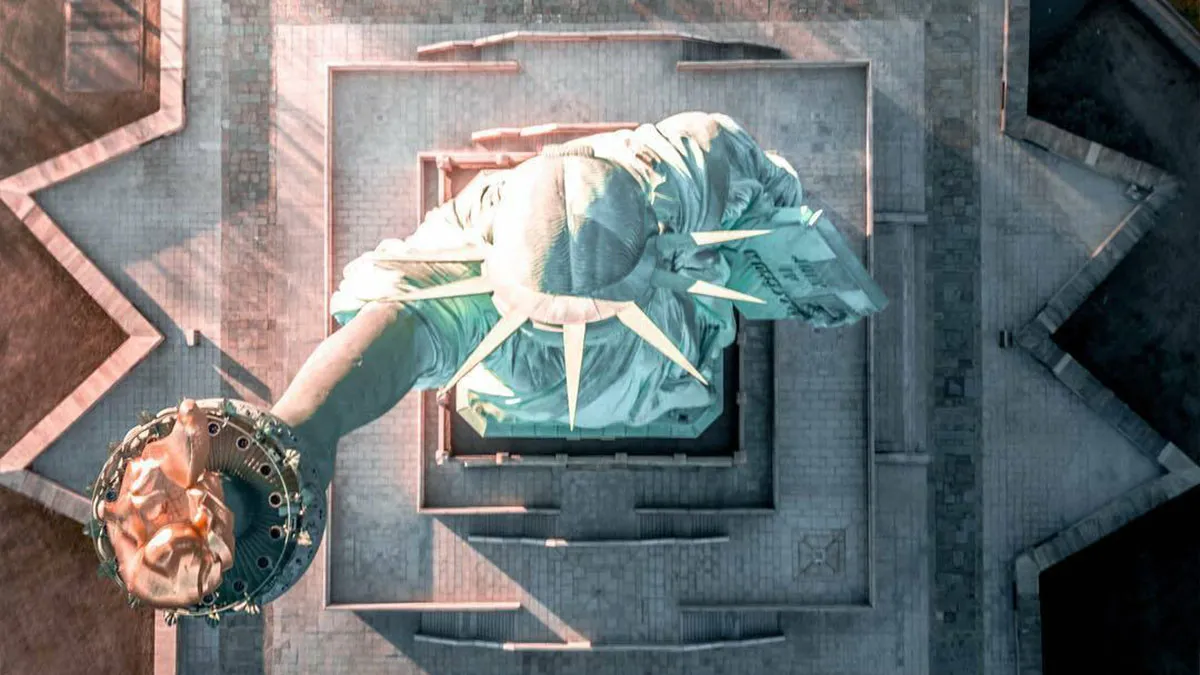 50 Alternate Angles Of Popular Landmarks That Reveal Hidden Details