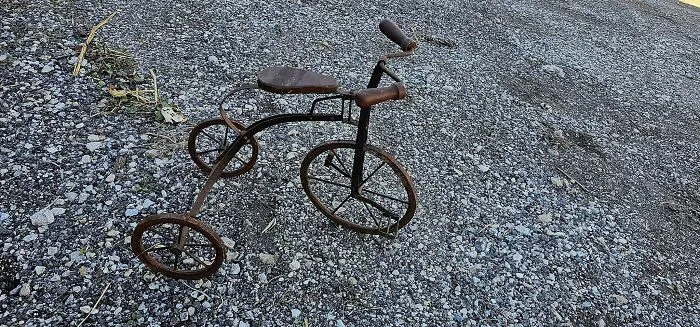 50 Times People Discovered Surprising Things Left Inside Their Homes By Previous Owners