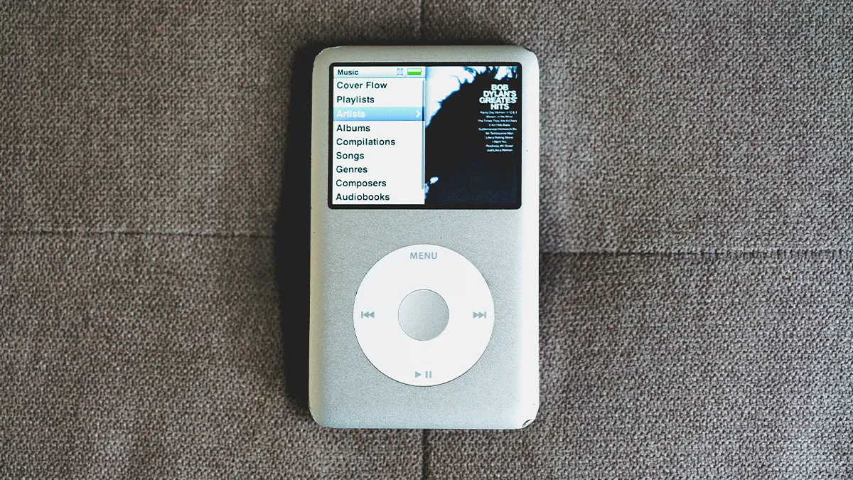 “Not Falling For Propaganda”: 40 People Swear By These Outdated Things They Refuse To Stop Using