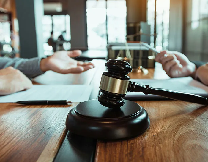 25 Abogados comparten las estupideces que hicieron sus clientes