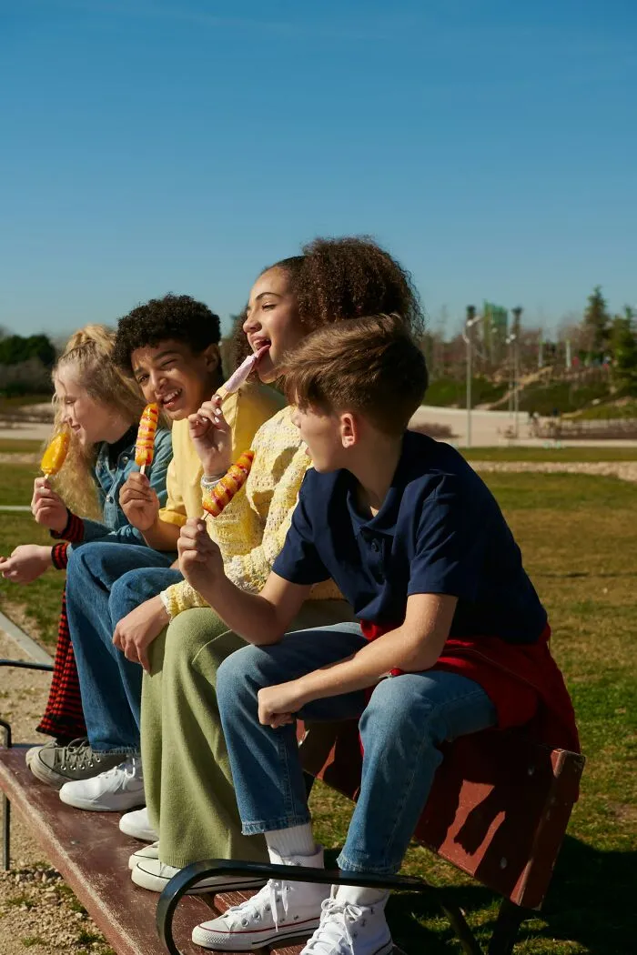 "A Life That’s Not Recorded": 40 Things People Miss About Life Before Smartphones Took Over