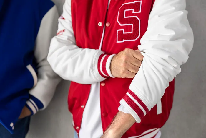 "What's The Most 'Peaked In High School' Thing You've Seen An Adult Do?" (32 Stories)