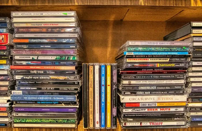50 People Actually Read The Fine Print And Discovered They Were (Almost) Selling Their Souls