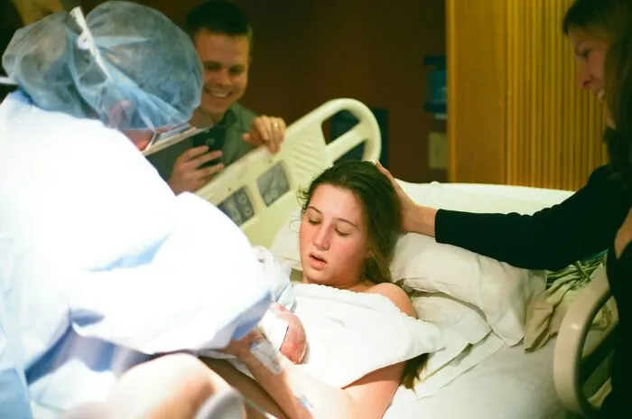 40 Wild Facts About Pregnancy, Birth, And Postpartum That Might Make You Rethink Your Life Choices