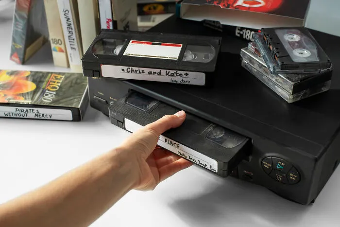 36 Things Folks Born Before 2000 Still Know How To Do By Heart Even Though They're Useless Now