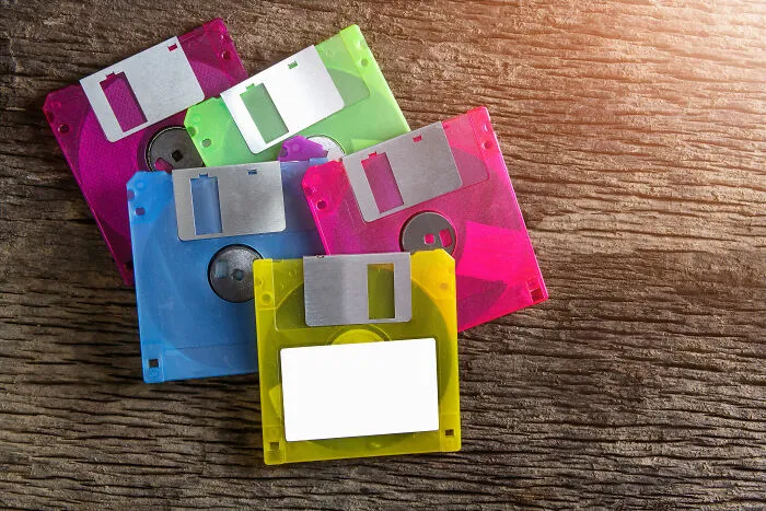 36 Things Folks Born Before 2000 Still Know How To Do By Heart Even Though They're Useless Now