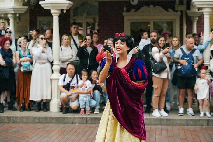 From Cute To Concerning, These 33 Hobbies Are Major Red Flags To Some