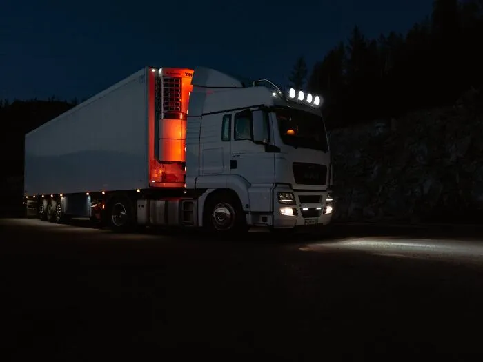 Truck Drivers Shared 35 Of Their Most Memorable Incidents While On The Road