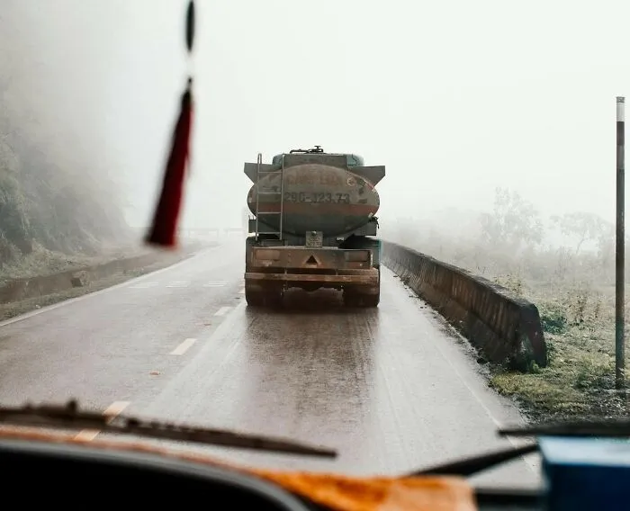 Truck Drivers Shared 35 Of Their Most Memorable Incidents While On The Road
