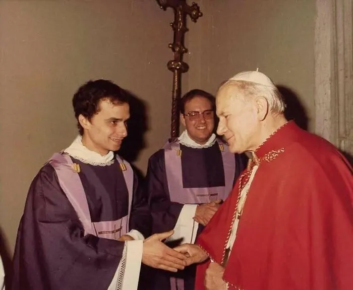 In A Moment That Now Holds Historical Weight, The Future Pope Leo XIV—then Newly Ordained—met With Pope John Paul II In 1982