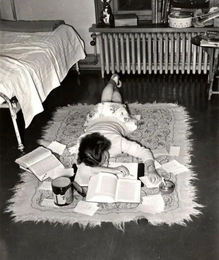 How Schoolwork Was Researched And Completed Before The Internet (1960s)