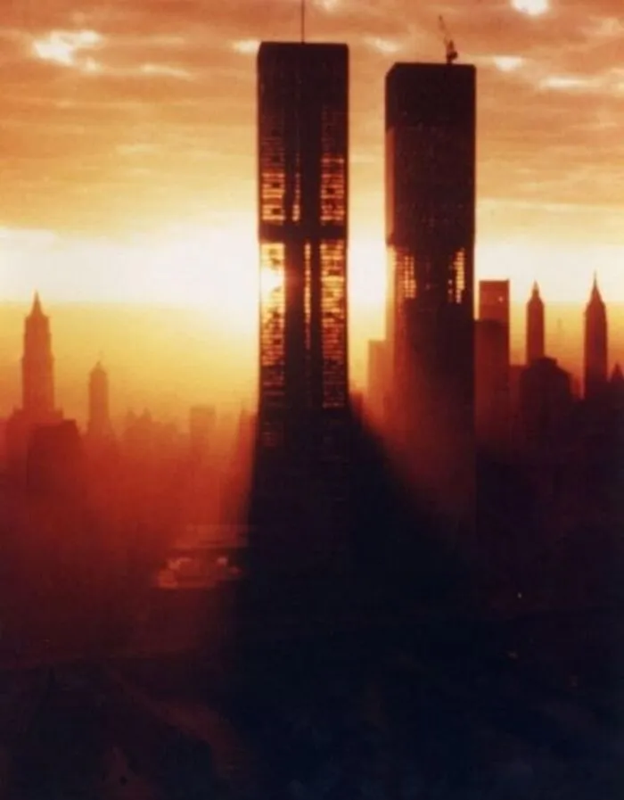 Las Torres Gemelas justo después de su construcción, mostrando su revolucionaria arquitectura casi hueca