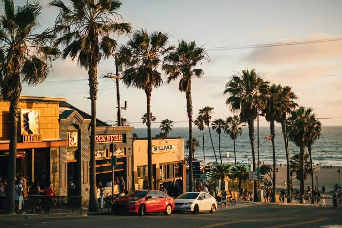50 Disappointed Tourists Share Travel Destinations From Around The World That Aren’t Worth It