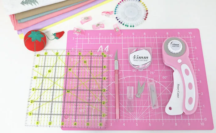 Your Grandma's Quilting Bee Just Got A TikTok Glow-Up, And It Demands The Precision Of This <a Style="Display:inline;" Href="Https://Www.amazon.com/Pcs-Rotary-Cutter-Set-Pink/Dp/B08jy7p2l3?ie=utf8&th=1&linkcode=ll1&tag=bpbuffalo-20&linkid=0b792d81096814c56fa1affc1558a6ee&language=en_us&ref_=as_li_ss_tl" Target="_blank"><span Style="Font: Inherit; Color: #d74b1f;"> Rotary Cutting Set For Quilting </Span>