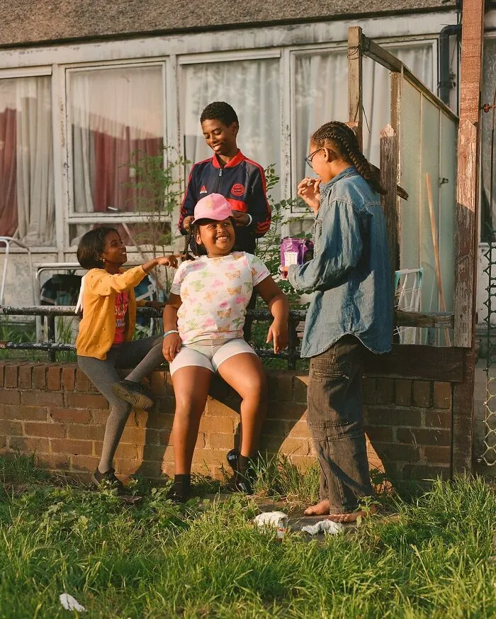 Honest Glimpses Of London Life By Photographer Nico Froehlich (25 Pics)
