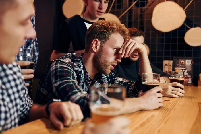 27 Of The Most 'What The Heck?' Things People Have Shamelessly Done In Public Spaces
