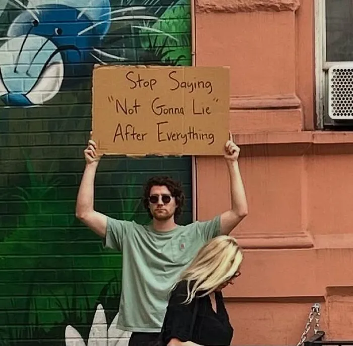 The “Dude With The Sign” Has Even More Things To Say And Here Are 50 Of The Newest Pics