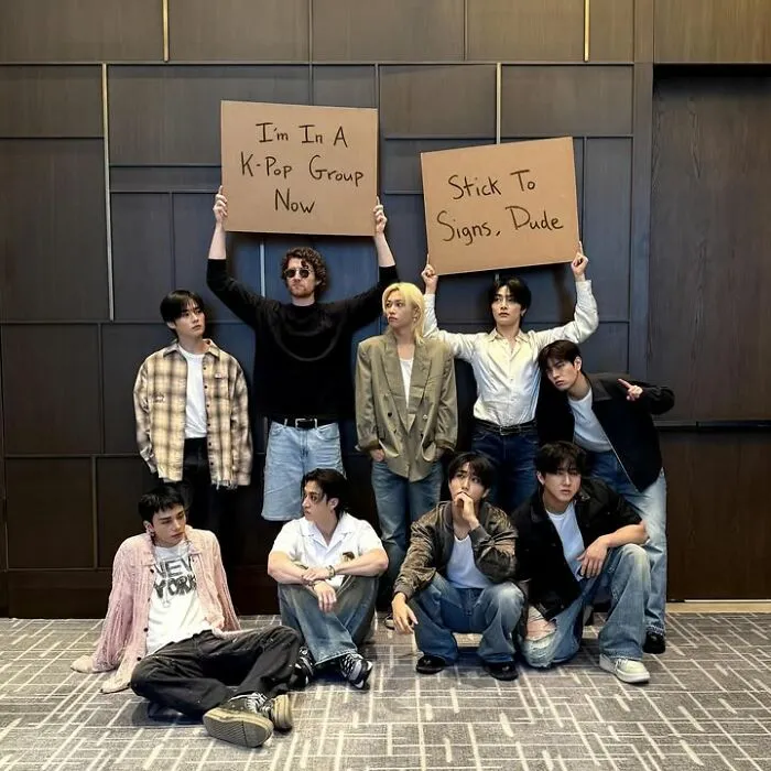 The “Dude With The Sign” Has Even More Things To Say And Here Are 50 Of The Newest Pics