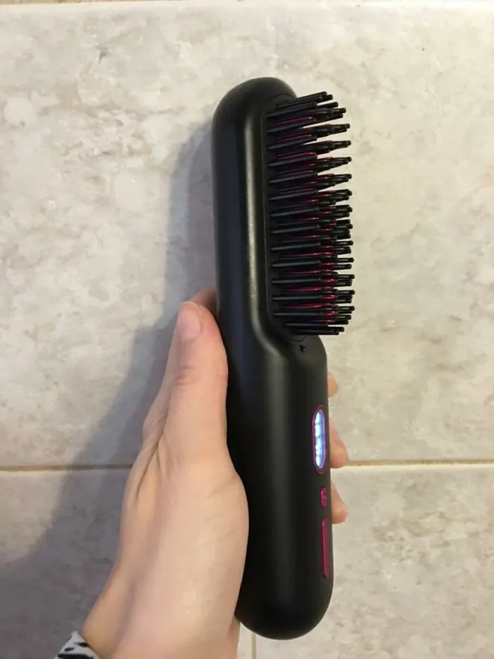 A <a Style="Display:inline;" Href="Https://Www.amazon.com/Cordless-Hair-Straightener-Brush-Straightening/Dp/B0f59th2cl?ie=utf8&th=1&linkcode=ll1&tag=bpkangaroo-20&linkid=6b9a3ac863cbc6746af9dee807de810a&language=en_us&ref_=as_li_ss_tl" Target="_blank">    <span Style="Font: Inherit; Color: #d74b1f;"> Cordless Hair Straightener Brush</Span> Lets You Tame Your Frizz In The Back Of An Uber, Because The Vacation Doesn't Start Until Your Hair Says So