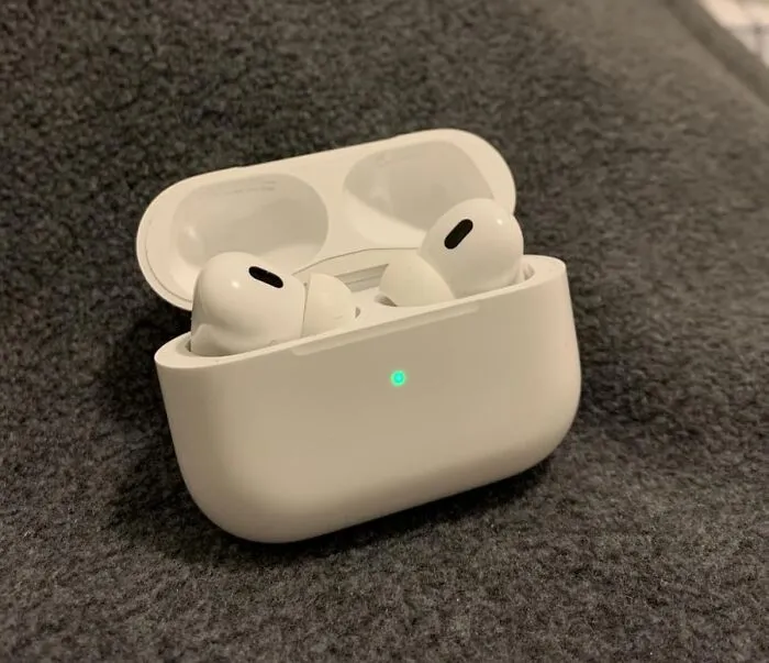 The Noise Cancellation On The <a Style="Display:inline;" Href="Https://Www.amazon.com/Apple-Cancellation-Transparency-Personalized-High-Fidelity/Dp/B0d1xd1zv3?ie=utf8&linkcode=ll1&tag=bpsalmon-20&linkid=7526ef8f02dac4fdb75ad77f15e81183&language=en_us&ref_=as_li_ss_tl" Target="_blank">    <span Style="Font: Inherit; Color: #d74b1f;"> Apple AirPods Pro 2</Span> Basically Tells The Rest Of The World, "That's All"
