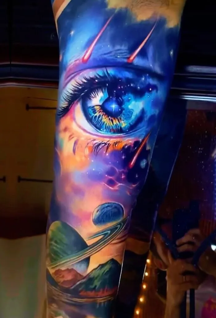 37 Surreal Tattoos That Turn Skin Into Optical Illusions (New Pics)
