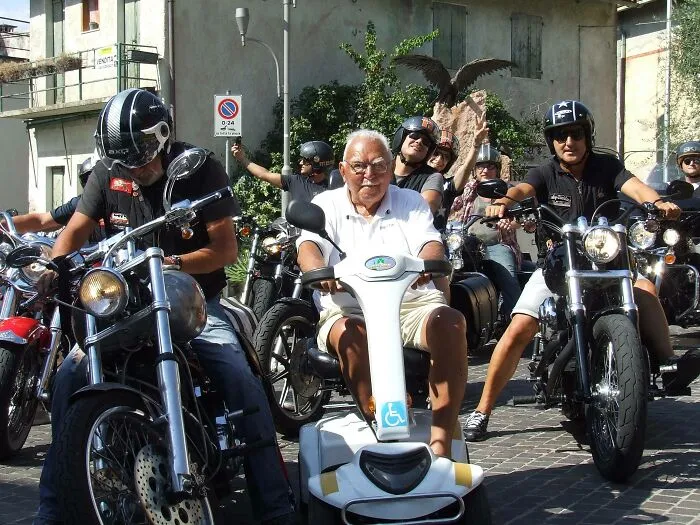 A mi abuelo italiano le da igual todo