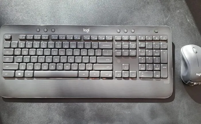 The <a Style="Display:inline;" Href="Https://Www.amazon.com/Logitech-Advanced-Wireless-USB-Receiver-Multimedia/Dp/B0cbpnwcvs?ie=utf8&th=1&linkcode=ll1&tag=bpgnu-20&linkid=d4d5b7baed0bce23c4eb836cfc0df739&language=en_us&ref_=as_li_ss_tl" Target="_blank"> <span Style="Font: Inherit; Color: #d74b1f;"> Logitech Wireless Keyboard And Mouse Combo</Span> Is Basically The Batman And Robin Of Your Desktop, Swooping In To Save The Day From The Chaos Of Tangled Wires