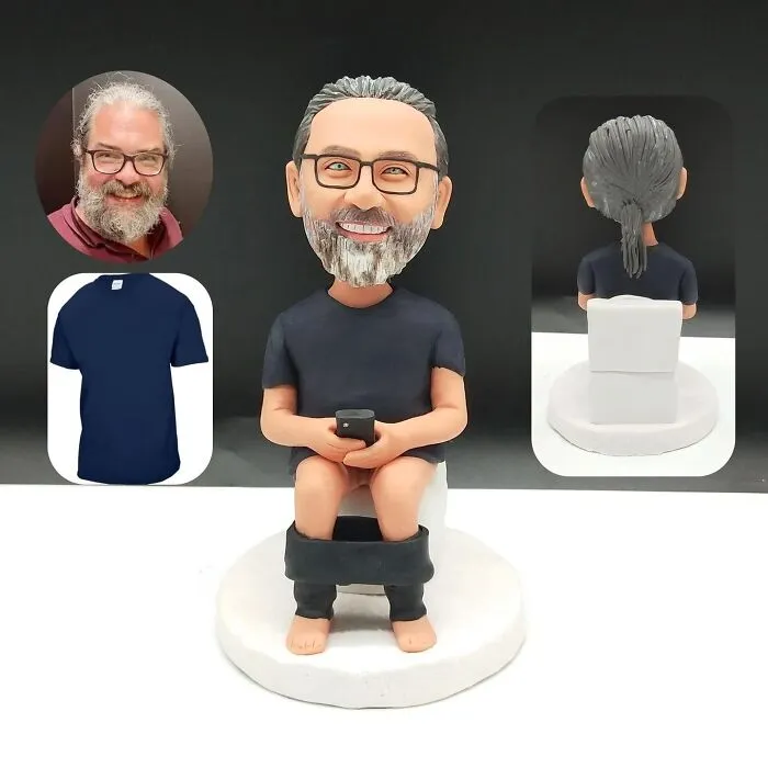 We Make Custom Bobbleheads From People's Photos, And Some Of These Turned Out Adorably Hilarious