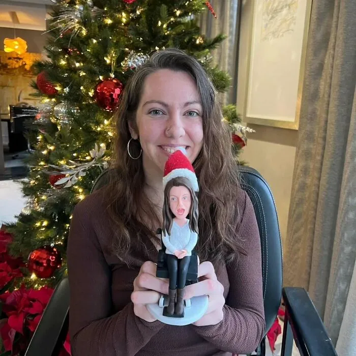 We Make Custom Bobbleheads From People's Photos, And Some Of These Turned Out Adorably Hilarious