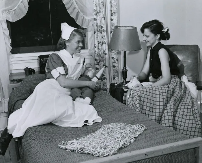 Betty Hilton '53 And Jane Hartman '54
