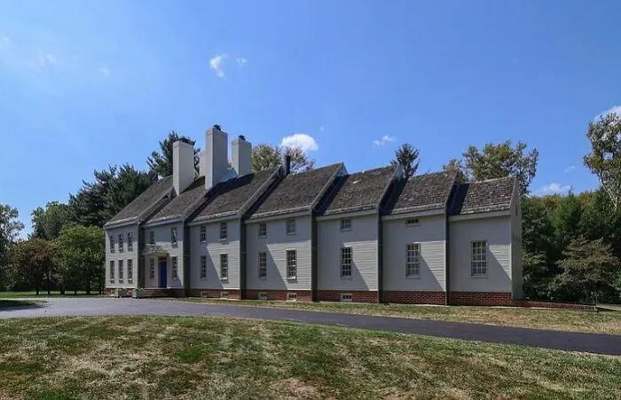 Matriochka House