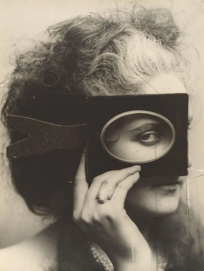 25 Vintage Postcards That Capture The Heart Of The 1930s