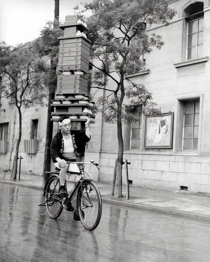 “Jim Carrey Homeless At 12”: 50 Historical Pictures That Speak A Thousand Words