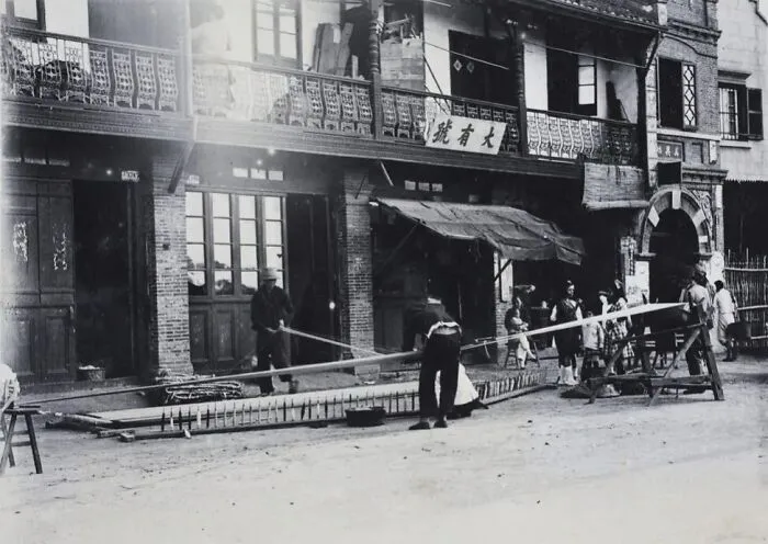 Handloom Weaver At Work In The Street, Shanghai, 1920