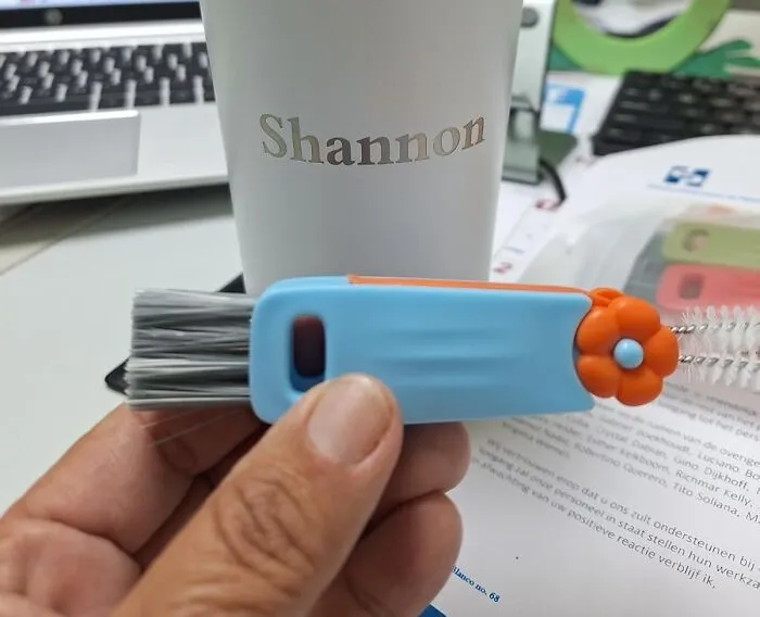 The Questionable Gunk Living Rent-Free In Your Travel Mug Lid Is About To Get Served An Eviction Notice With A <a Style="Display:inline;" Href="Https://Www.amazon.com/Cup-Lid-Brush-Multifunctional-Multicolor/Dp/B0d2gwfwlf?ie=utf8&th=1&linkcode=ll1&tag=bptoucan-20&linkid=20e42508cea70fcb36103b5652ac62ca&language=en_us&ref_=as_li_ss_tl" Target="_blank"> <span Style="Font: Inherit; Color: #d74b1f;"> Cup Lid Gap Cleaner </Span>