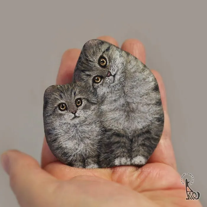 Japanese Artist Brings Stones To Life By Painting Animals On Them (64 New Pics)