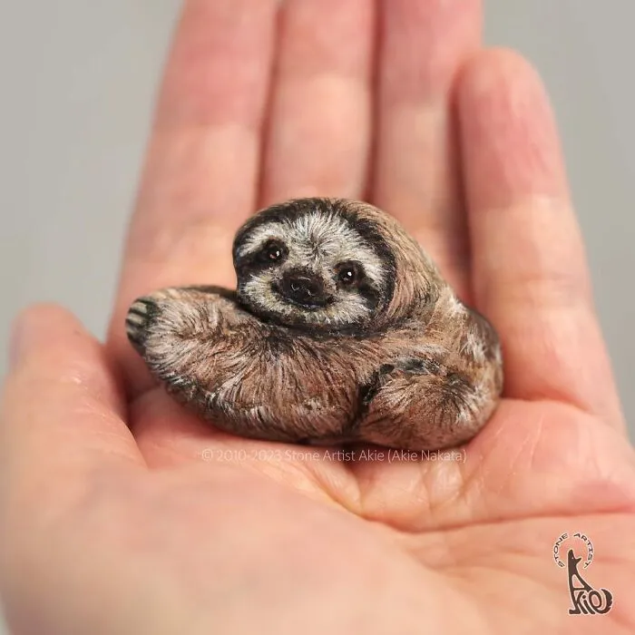 Japanese Artist Brings Stones To Life By Painting Animals On Them (64 New Pics)