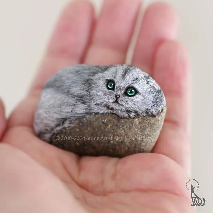 Japanese Artist Brings Stones To Life By Painting Animals On Them (64 New Pics)