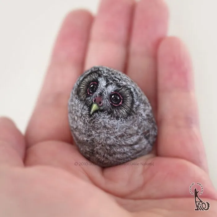 Japanese Artist Brings Stones To Life By Painting Animals On Them (64 New Pics)