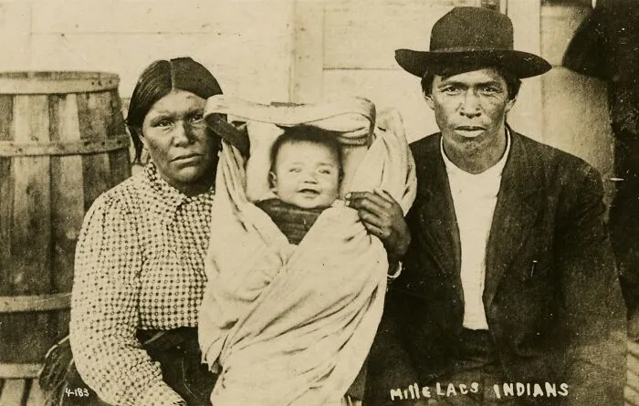 Mille Lacs Ojibwa Family, Minnesota, USA, 1920s