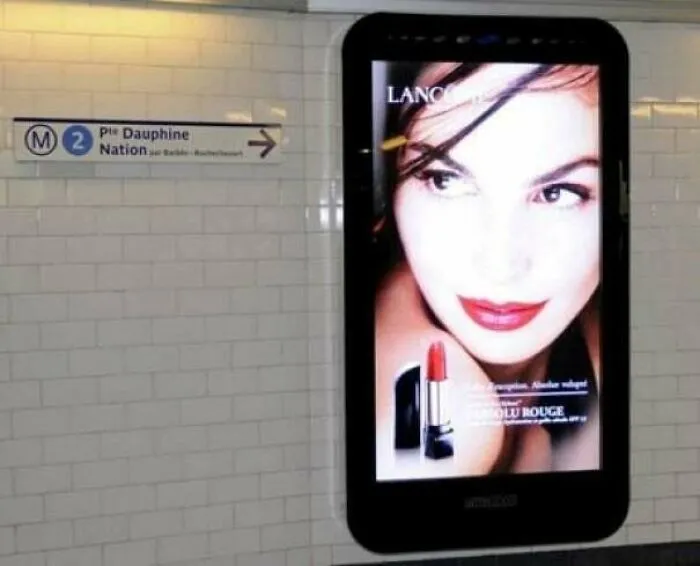 ¿Podría un control remoto universal apagar esas malditas pantallas?