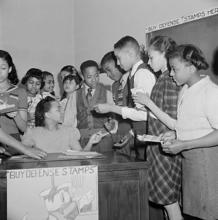 Selling War Stamps In A High School, Washington, D.c., USA, 1942