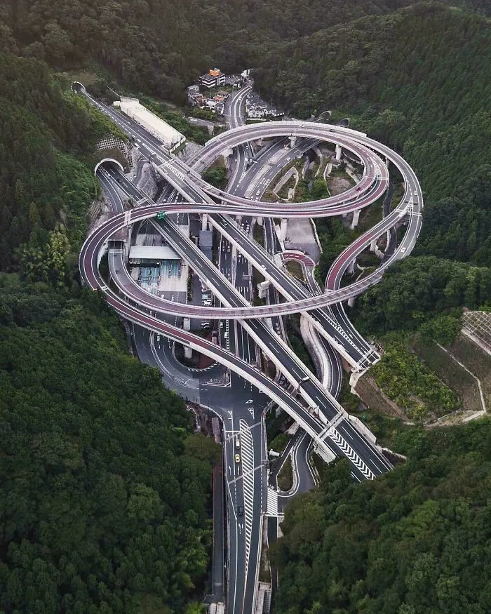 Takaosan Highway Interchange, Tokyo