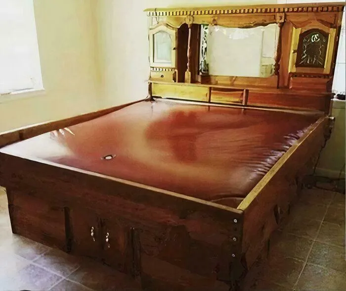 Dormir en una cama de agua era genial