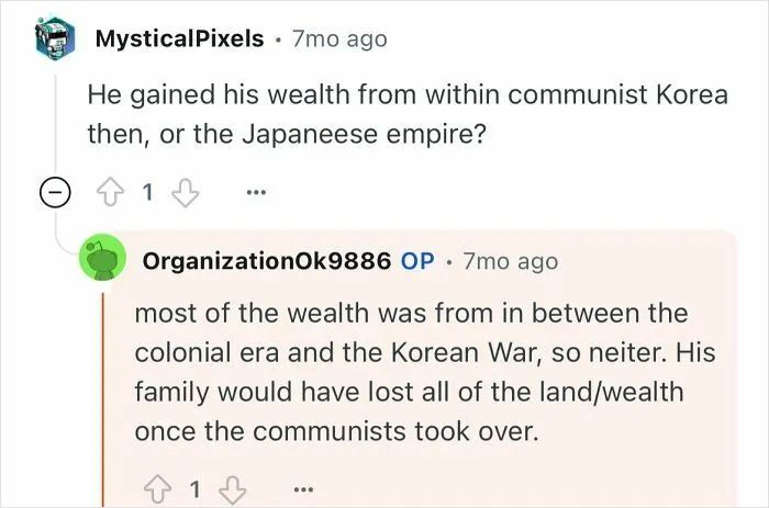 Screenshot of a discussion about a grandfather who escaped North Korea sharing his life experiences and wealth origins.