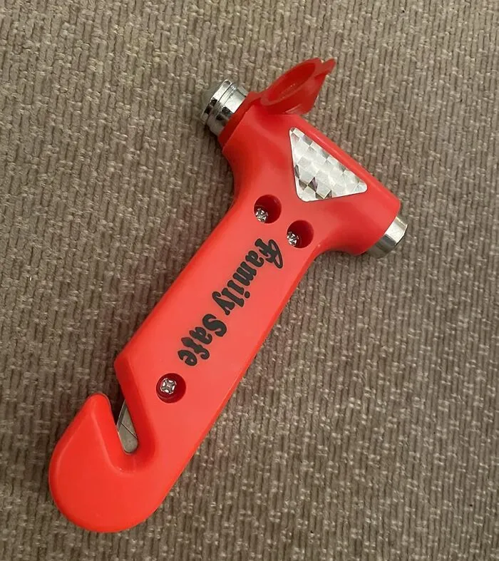 Your Car's Plan B For When The Doors And Windows Stop Following The Rules Is A <a Style="Display:inline;" Href="Https://Www.amazon.com/Family-Safe-Seatbelt-Breaker-Emergency/Dp/B018mxzmhm?ie=utf8&th=1&linkcode=ll1&tag=bplynx-20&linkid=3f915e863679848b9072b0e983165539&language=en_us&ref_=as_li_ss_tl" Target="_blank">  <span Style="Font: Inherit; Color: #d74b1f;"> Car Safety Hammer </Span>