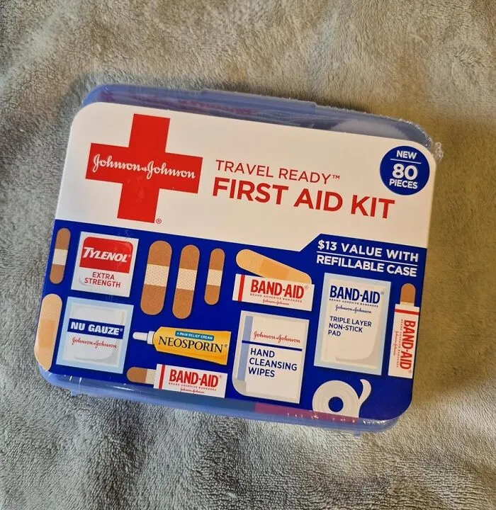 The Frantic Search For A Band-Aid During Life's Tiny, Inconvenient Emergencies Can Be Replaced With Smug Preparedness Thanks To A <a Style="Display:inline;" Href="Https://Www.amazon.com/Johnson-Portable-Emergency-Assorted-Adhesive/Dp/B0b41mysgp?ie=utf8&linkcode=ll1&tag=bplynx-20&linkid=15a00ac94128a13e3780eacc11446874&language=en_us&ref_=as_li_ss_tl" Target="_blank">  <span Style="Font: Inherit; Color: #d74b1f;"> Portable Emergency First Aid Kit </Span>